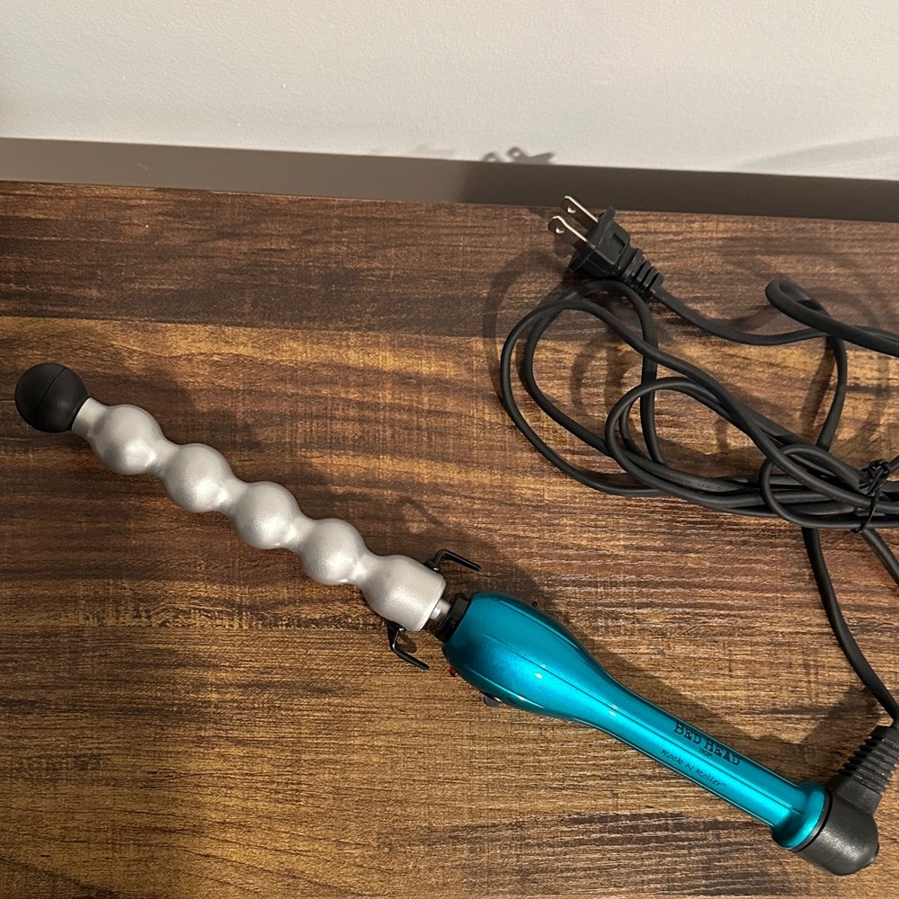 Bed Head Tigi Rock n Roller Wand